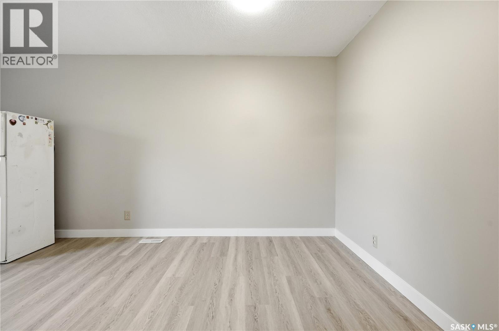 4134 Castle Road, Regina, Saskatchewan  S4S 6A4 - Photo 10 - SK038462