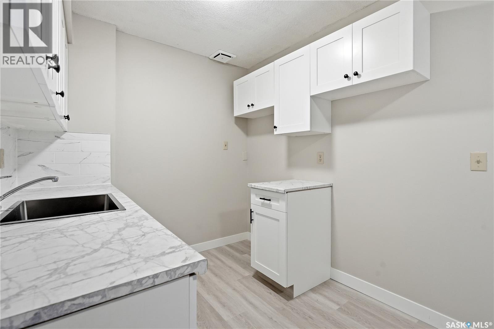 4134 Castle Road, Regina, Saskatchewan  S4S 6A4 - Photo 14 - SK038462