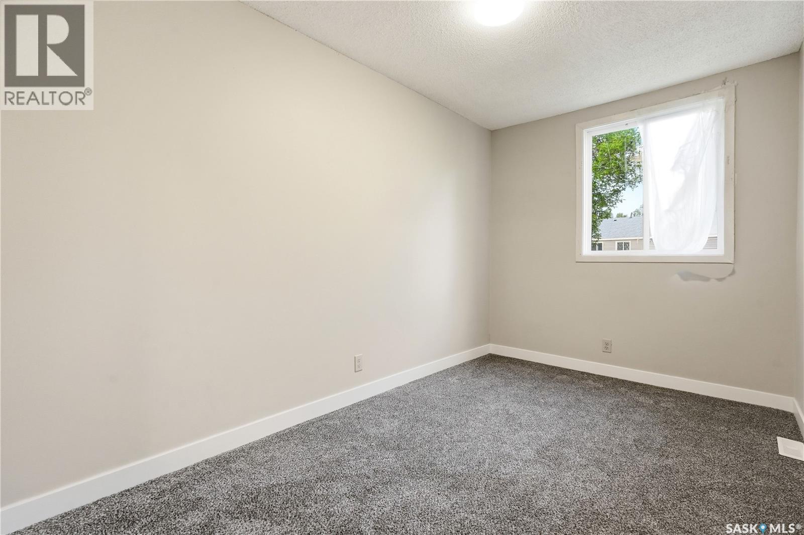 4134 Castle Road, Regina, Saskatchewan  S4S 6A4 - Photo 21 - SK038462