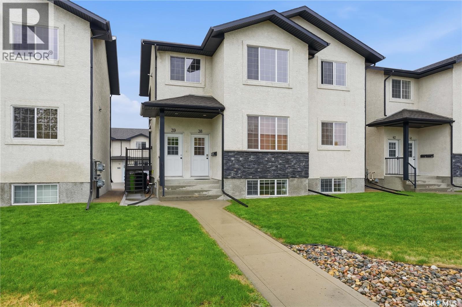 39 4640 Harbour Landing Drive, Regina, Saskatchewan  S4W 0B8 - Photo 2 - SK038453