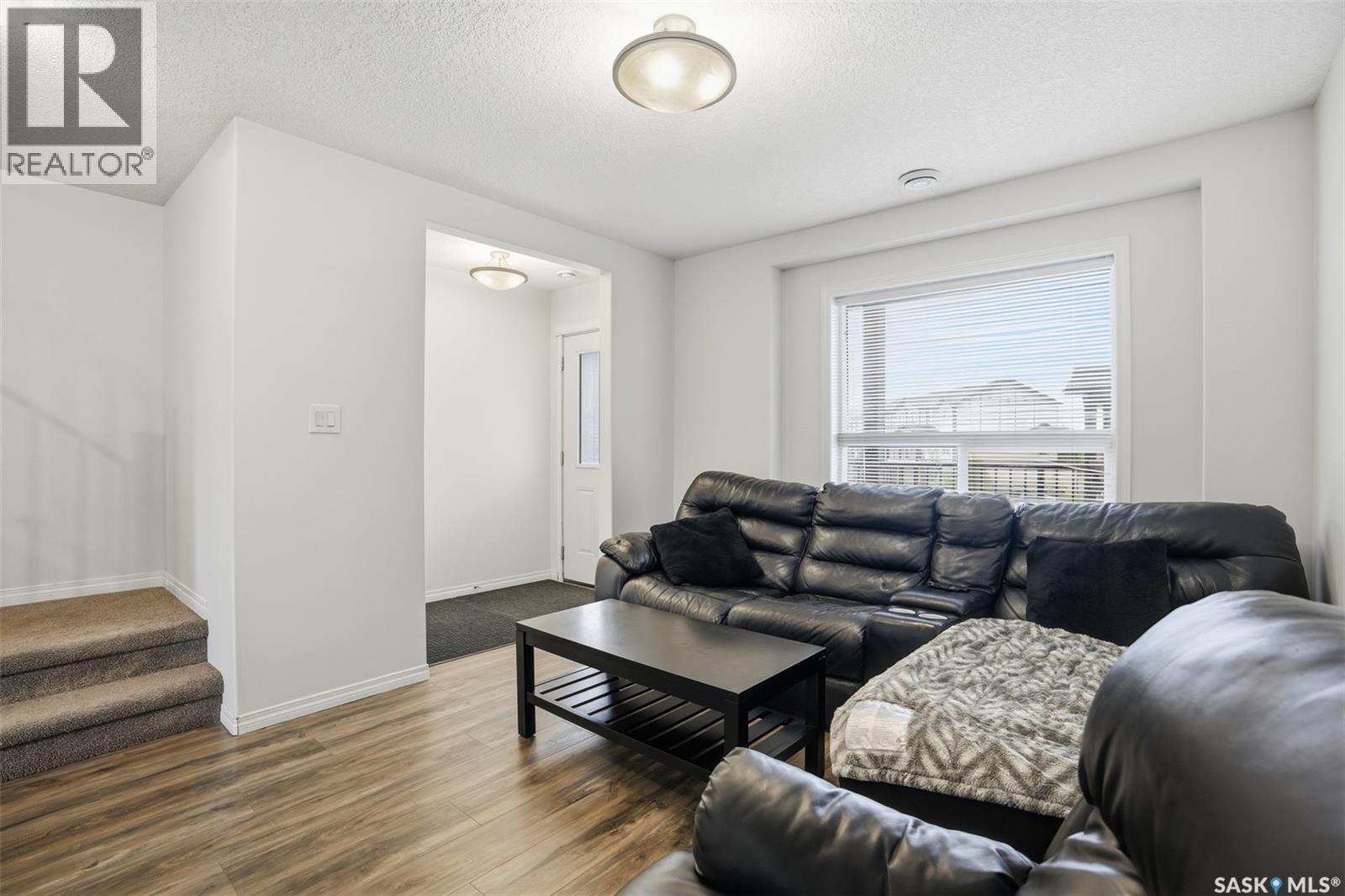 305 103 Klassen Crescent, Saskatoon, Saskatchewan  S7R 0J2 - Photo 6 - SK038413