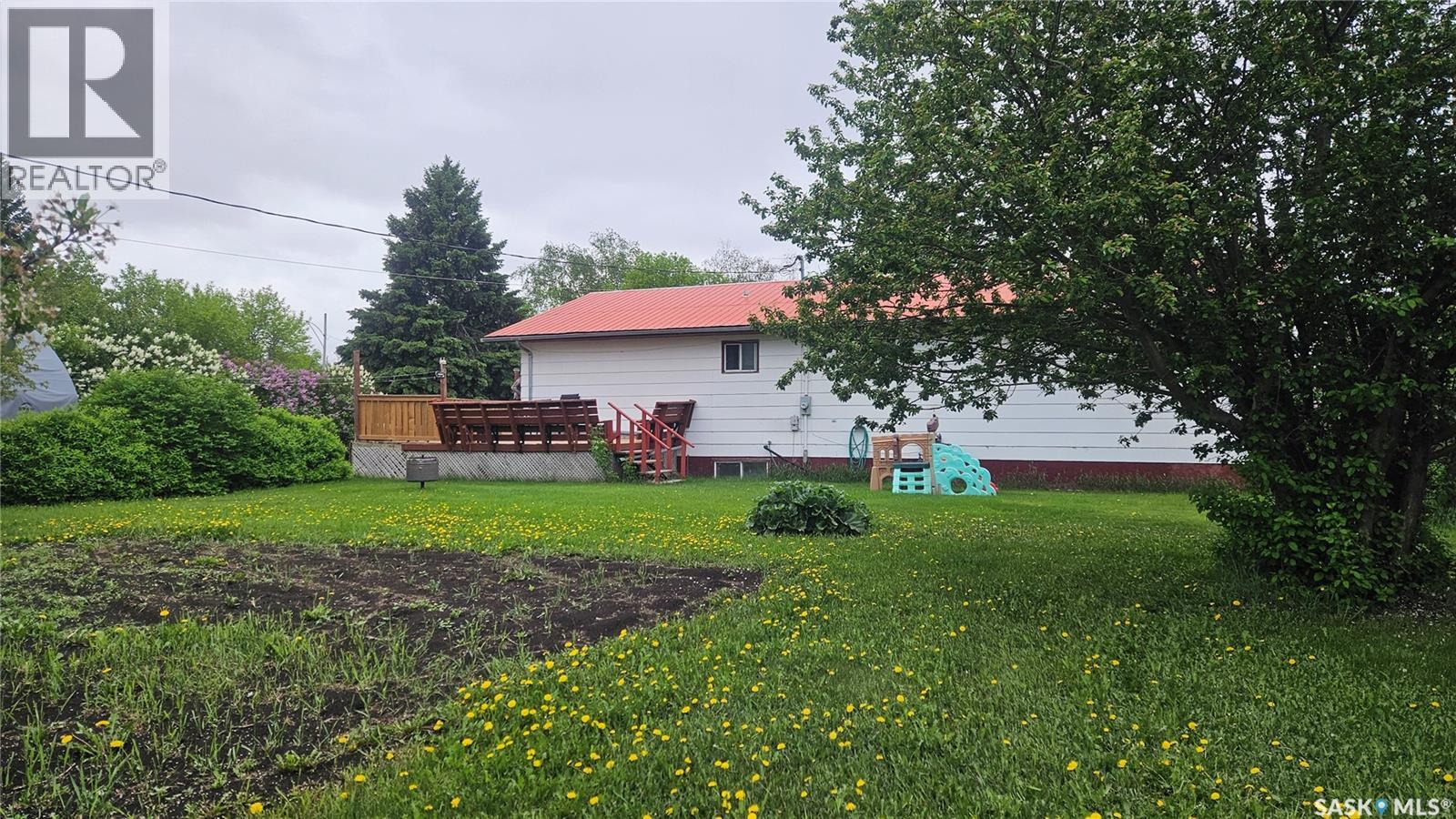 12 3rd Avenue, Weldon, Saskatchewan  S0K 3J0 - Photo 35 - SK038392