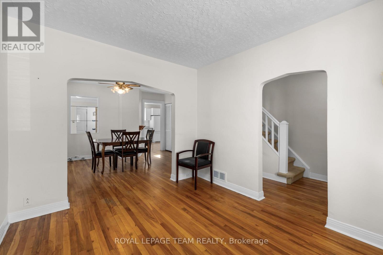 35 Springfield Road, Ottawa, Ontario  K1M 1C8 - Photo 4 - X13249974