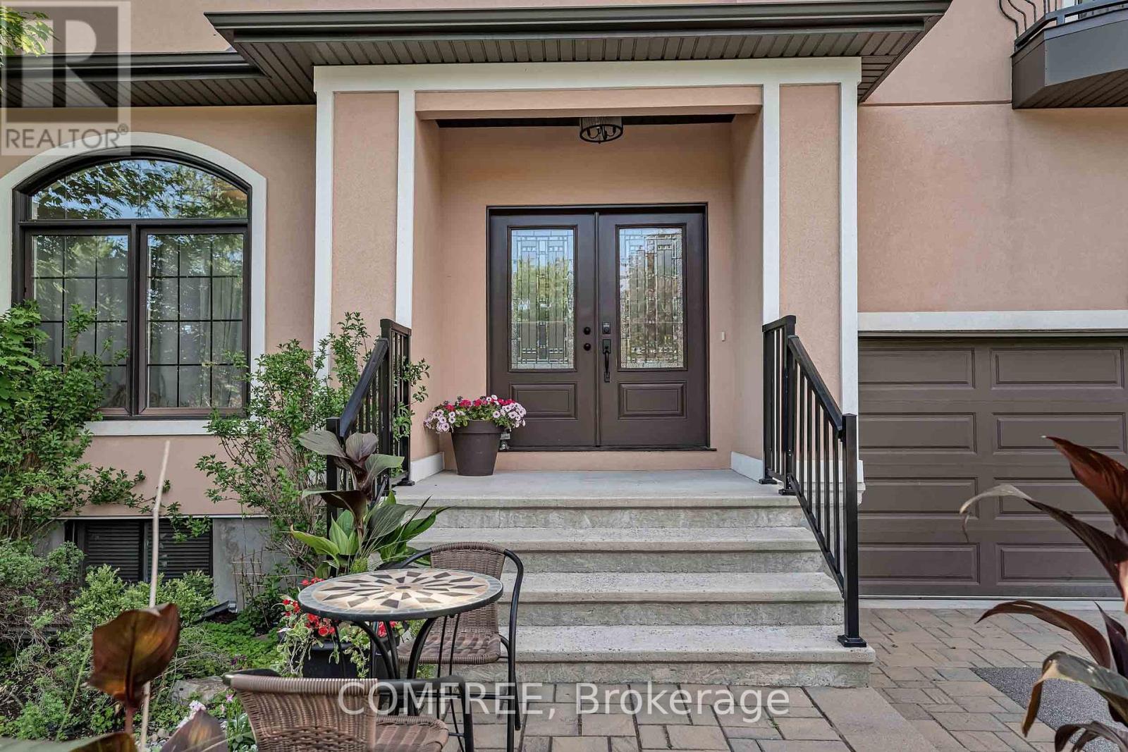 1385 Mcmahon Avenue, Ottawa, Ontario  K1T 1C2 - Photo 2 - X13250080