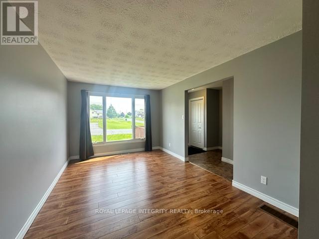 3150 Poirier Avenue, Cornwall, Ontario  K6K 1C8 - Photo 3 - X13250104