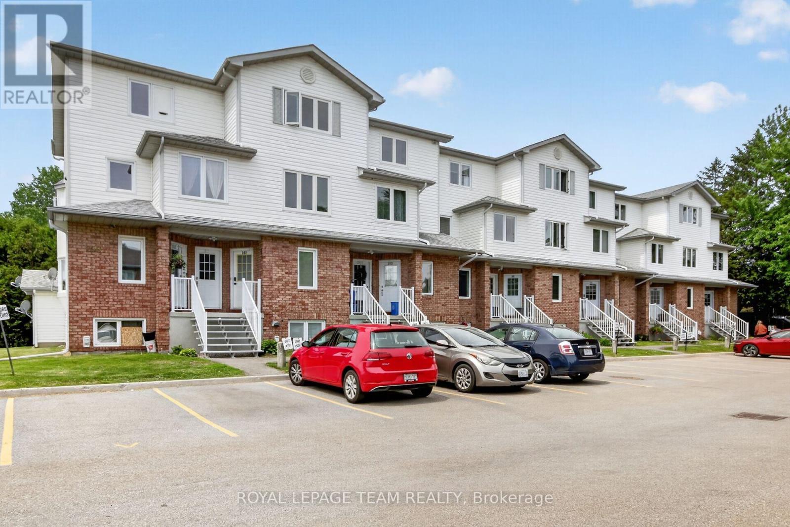 $339,900102 - 299 Castor Street, Russell, Ontario