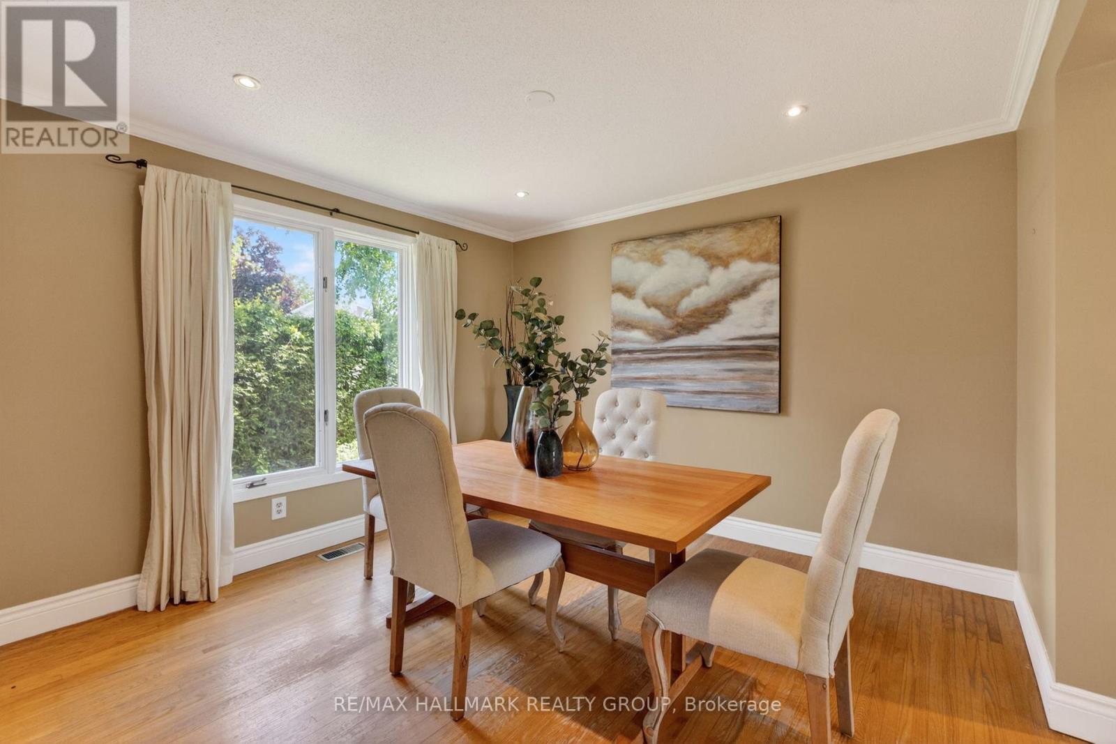 2067 Woodglen Crescent, Ottawa, Ontario  K1J 6G6 - Photo 10 - X13250632