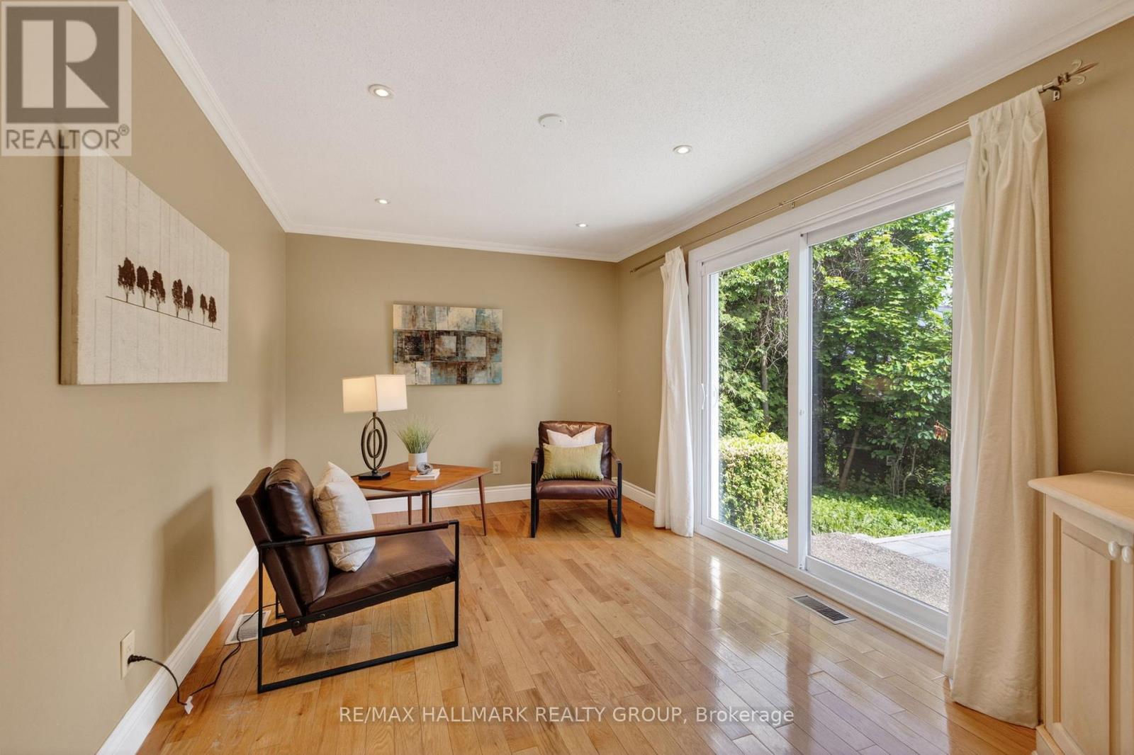 2067 Woodglen Crescent, Ottawa, Ontario  K1J 6G6 - Photo 17 - X13250632