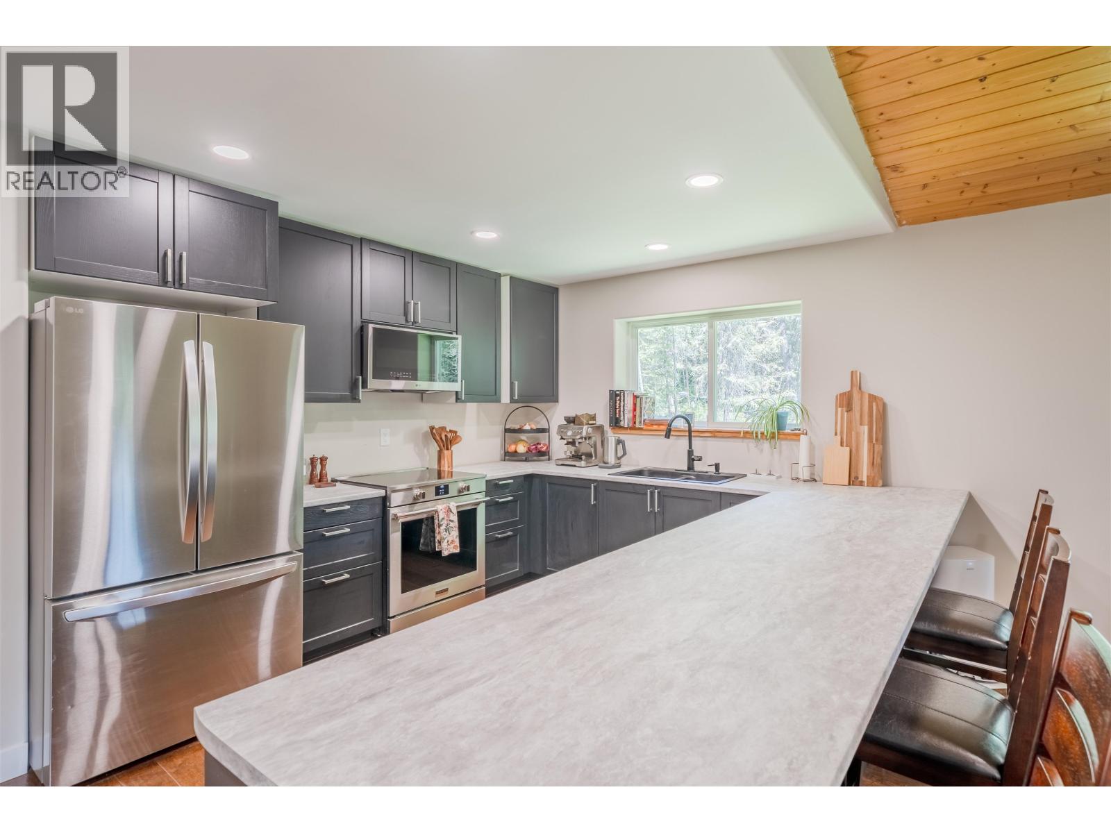 6341 Redpath Road, Forest Grove, British Columbia  V0K 1M0 - Photo 4 - R3132825