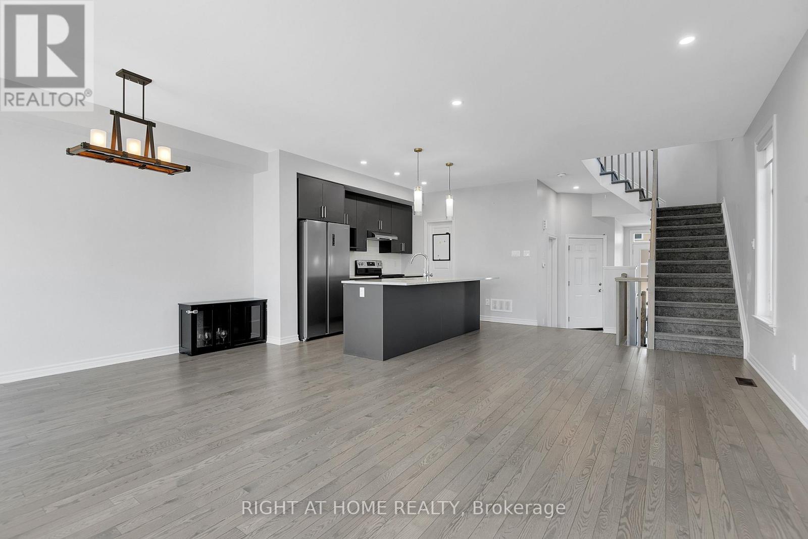 45 Mandevilla Crescent, Ottawa, Ontario  K1T 0Y2 - Photo 9 - X13251162