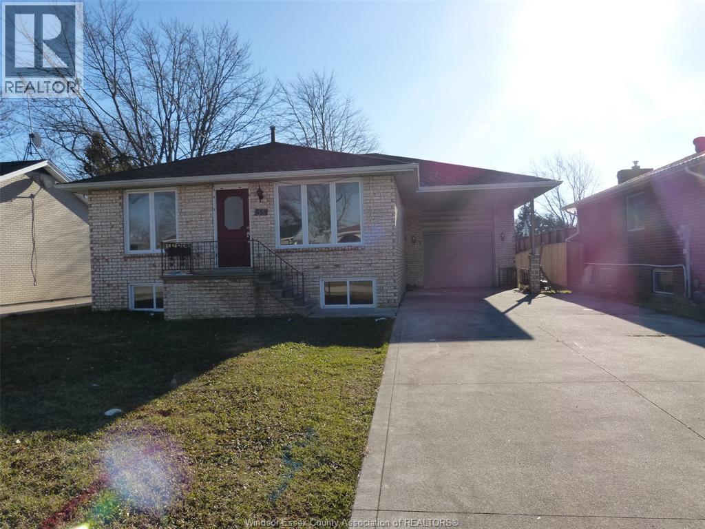 355 Munger Avenue West, Harrow, Ontario  N0R 1G0 - Photo 1 - 26013327