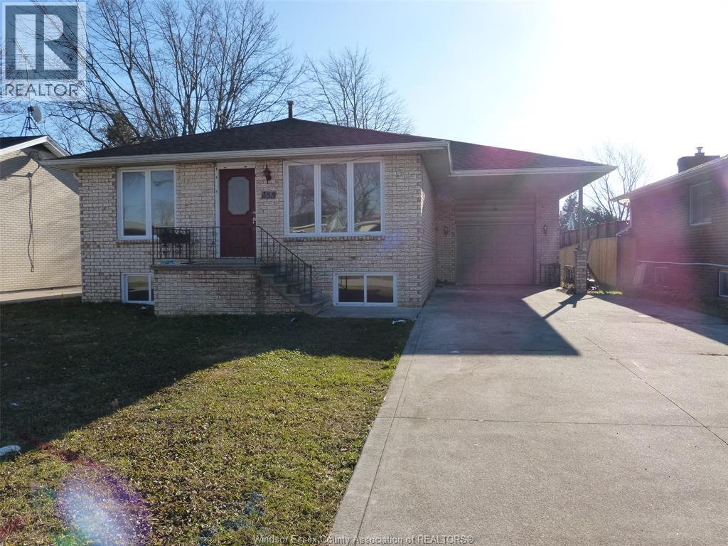 355 Munger Avenue West, Harrow, Ontario  N0R 1G0 - Photo 2 - 26013327