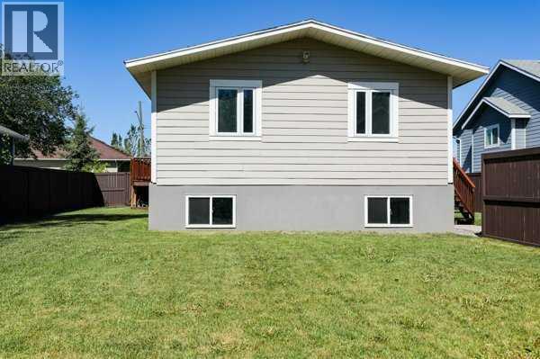 169 Heritage Road S, Magrath, Alberta  T0K 1J0 - Photo 36 - A2302465