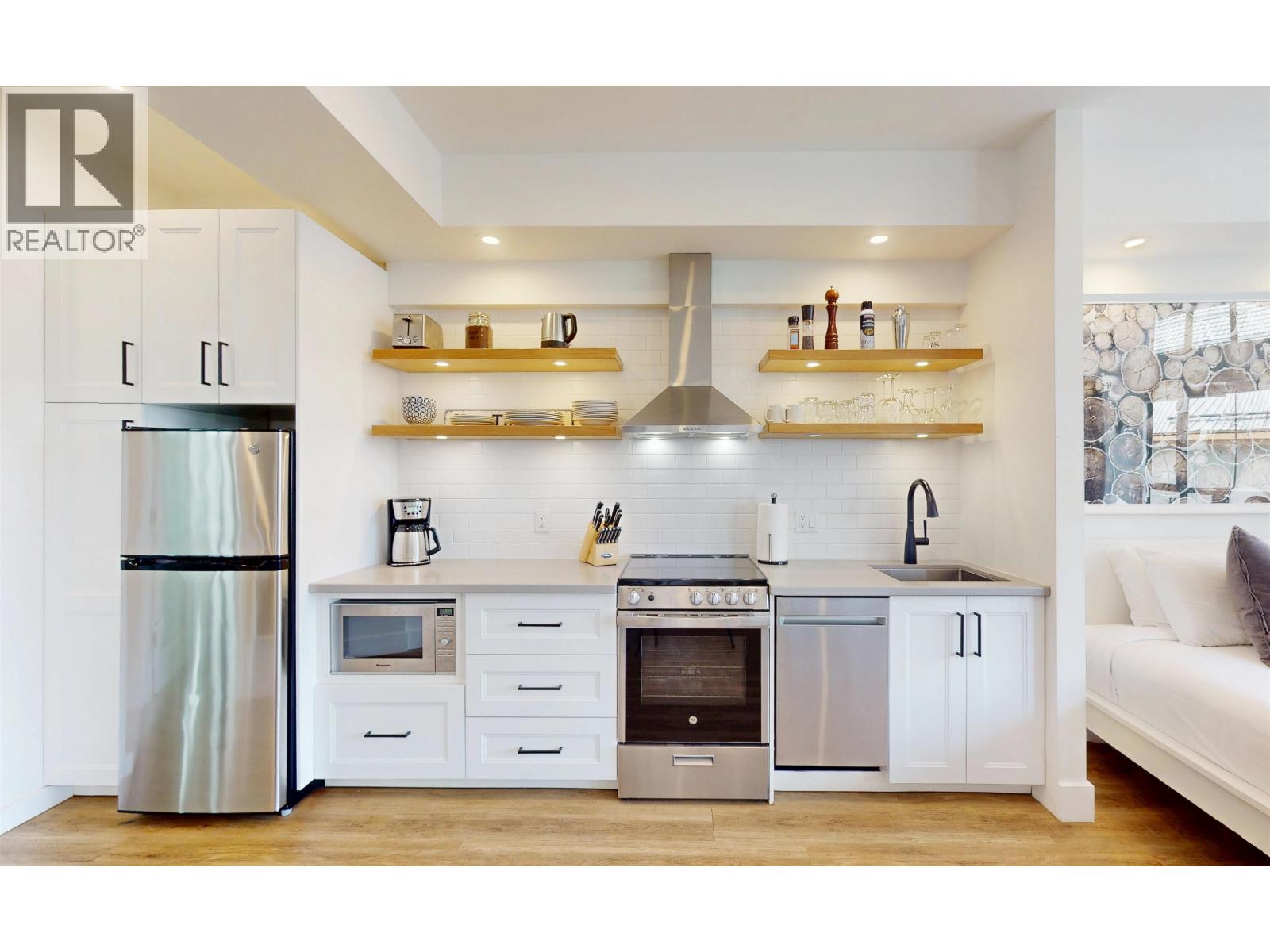 320 4368 Main Street, Whistler, British Columbia  V8E 1B6 - Photo 6 - R3132769