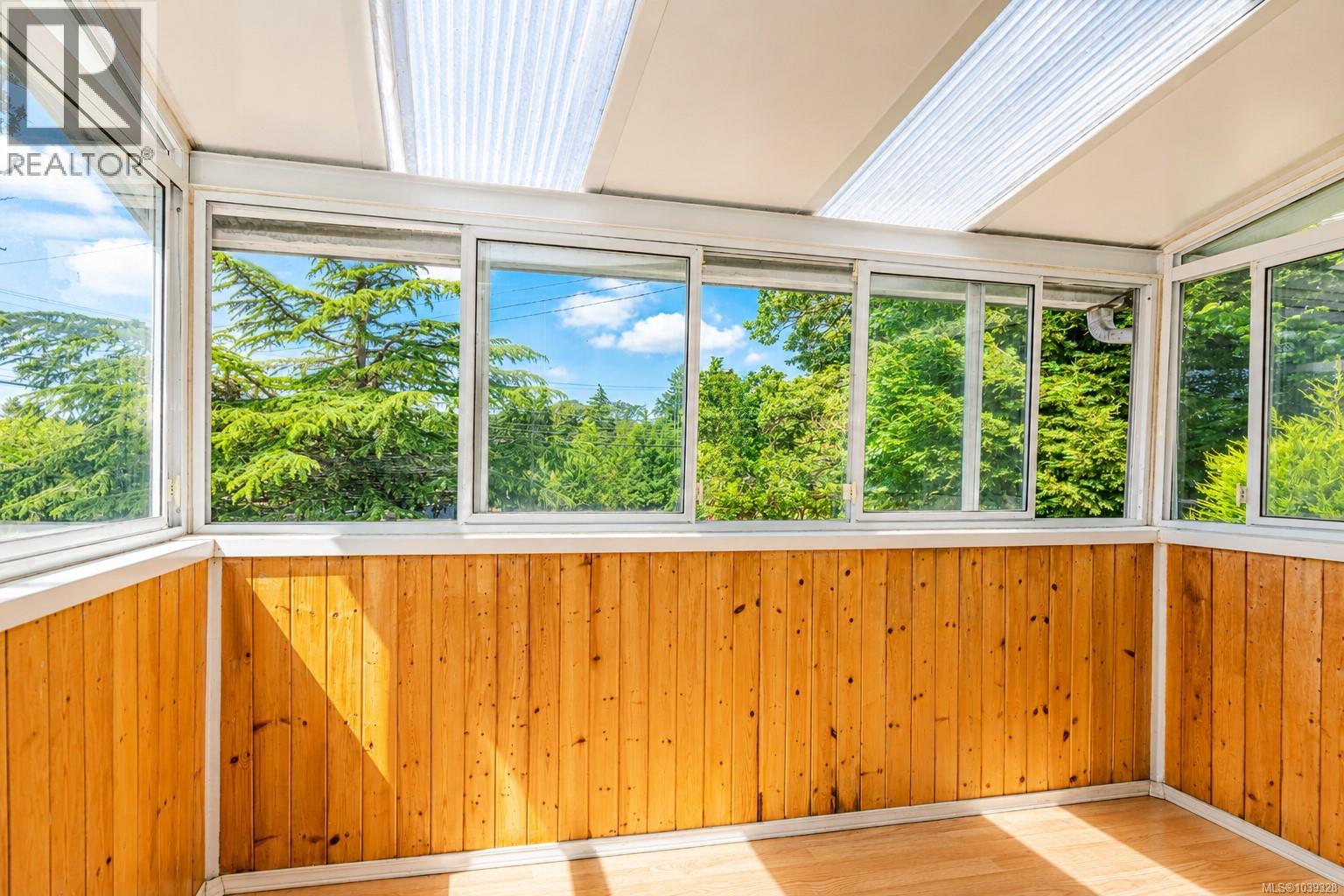 3803 Merriman Dr, Saanich, British Columbia  V8P 2S9 - Photo 17 - 1039328