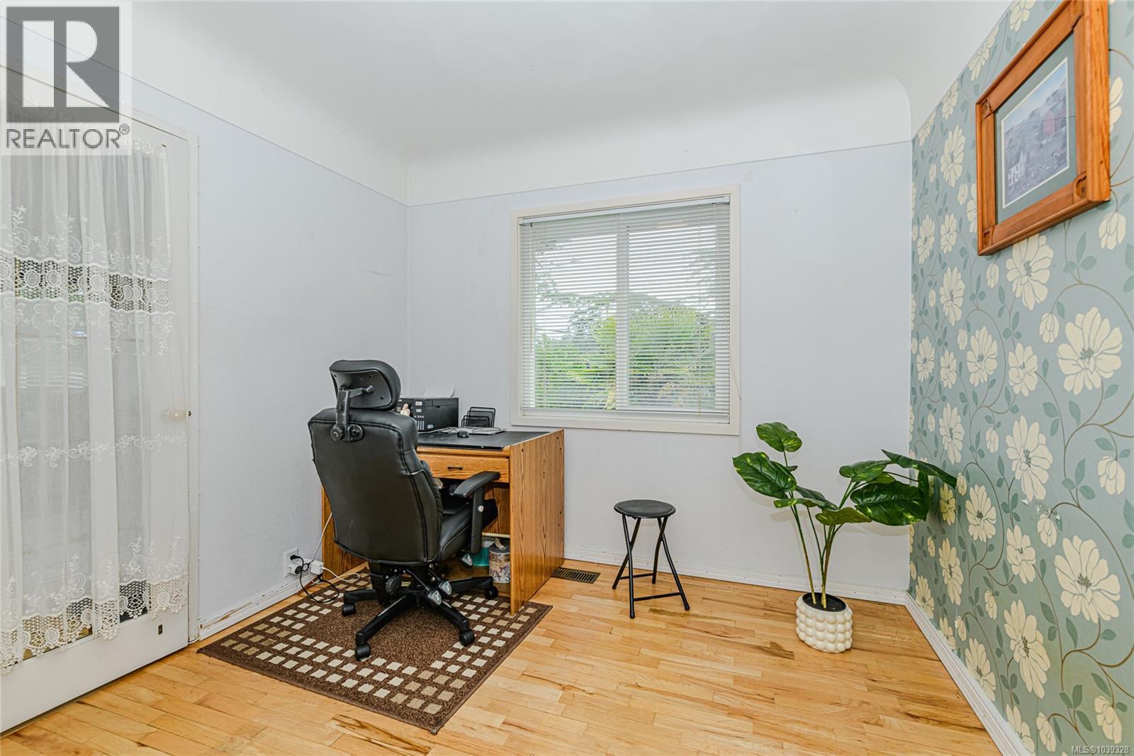 3803 Merriman Dr, Saanich, British Columbia  V8P 2S9 - Photo 12 - 1039328