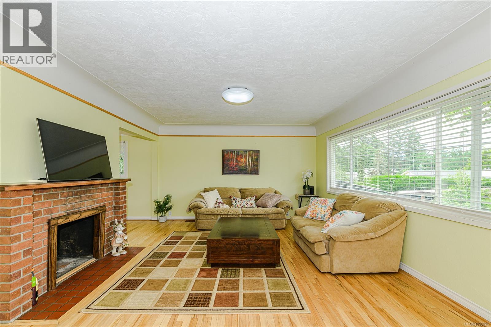 3803 Merriman Dr, Saanich, British Columbia  V8P 2S9 - Photo 7 - 1039328