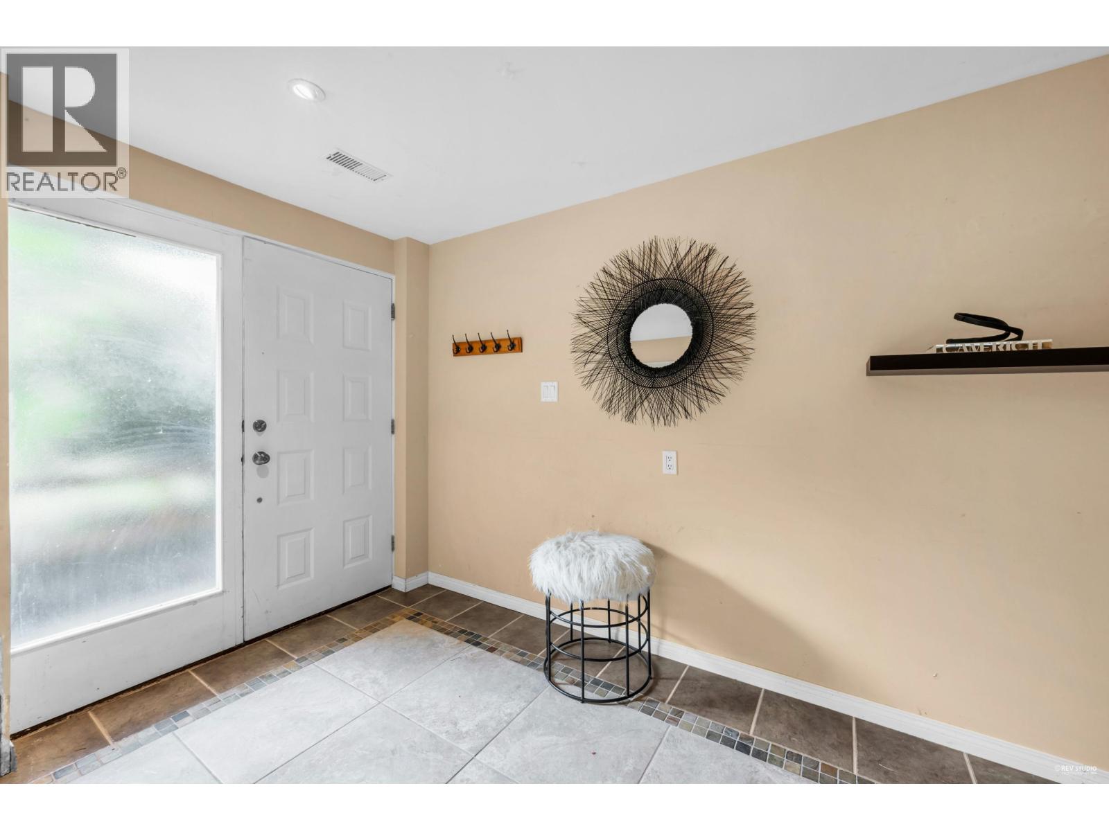 2705 Henry Street, Port Moody, British Columbia  V3H 2J8 - Photo 8 - R3132028