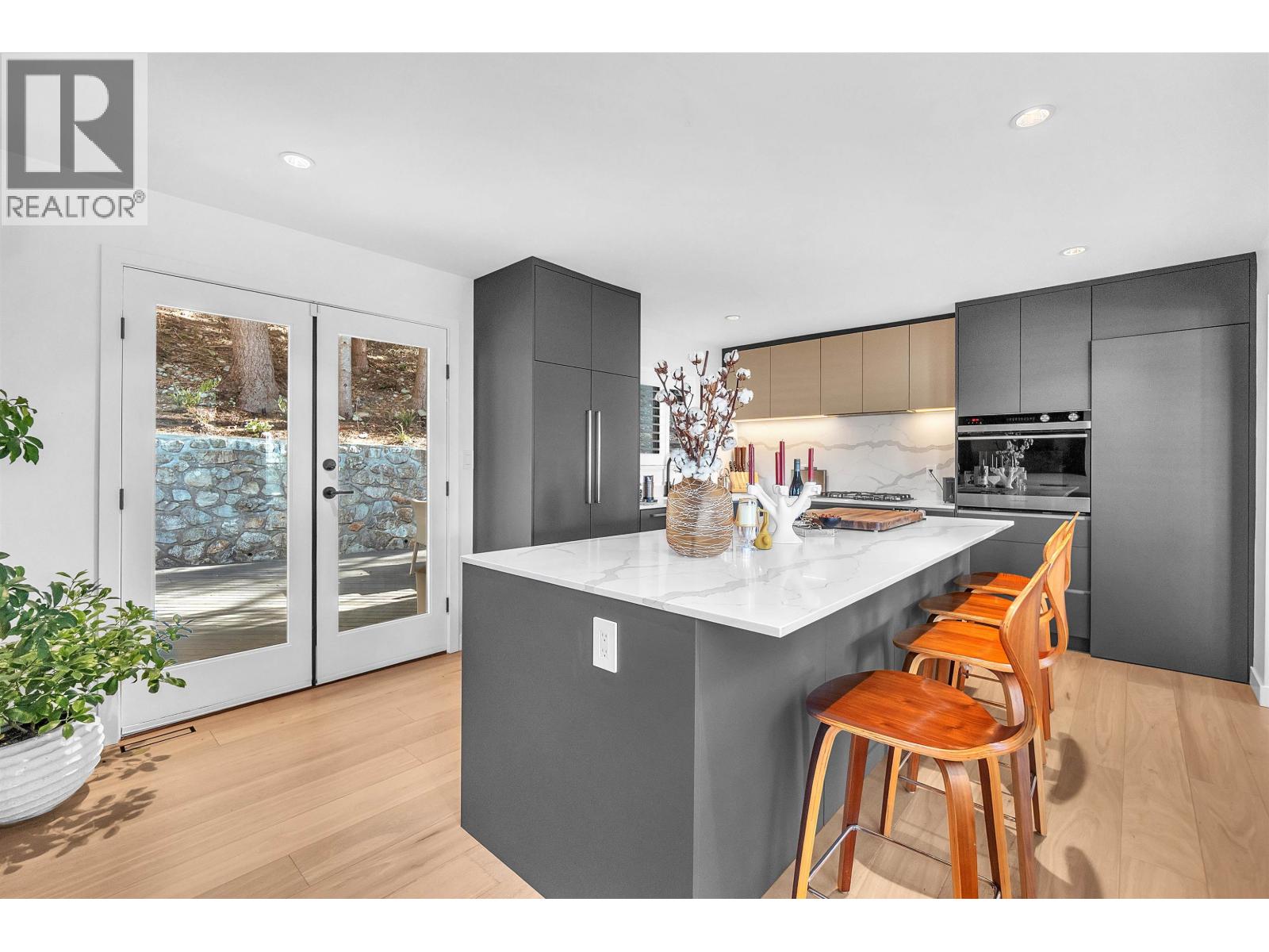 5706 Owl Court, North Vancouver, British Columbia  V7R 4V6 - Photo 14 - R3132783