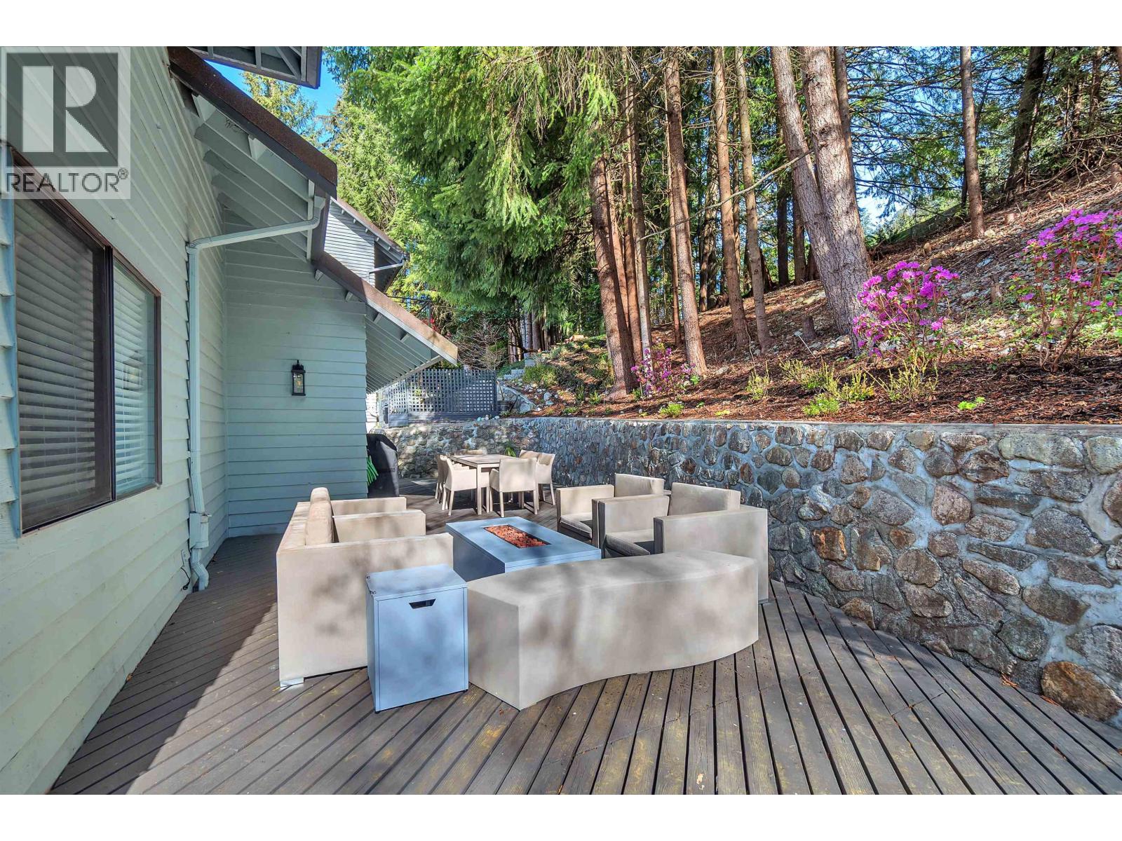 5706 Owl Court, North Vancouver, British Columbia  V7R 4V6 - Photo 19 - R3132783