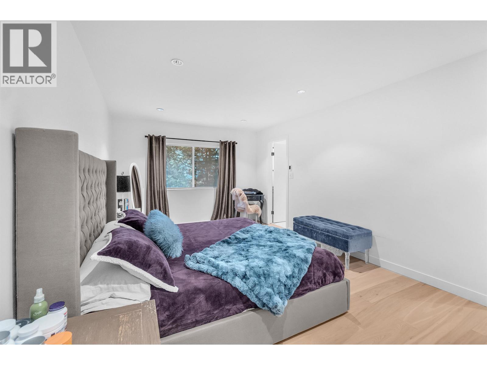 5706 Owl Court, North Vancouver, British Columbia  V7R 4V6 - Photo 24 - R3132783