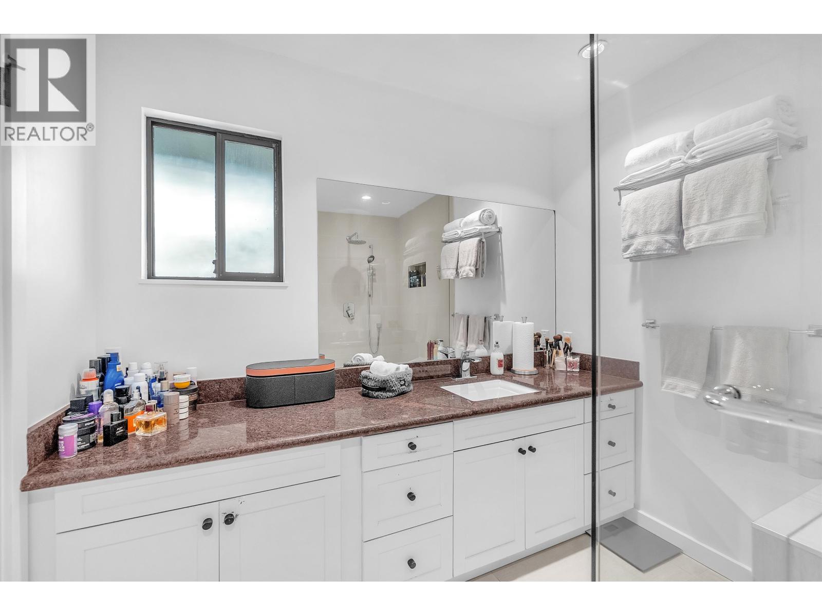 5706 Owl Court, North Vancouver, British Columbia  V7R 4V6 - Photo 26 - R3132783