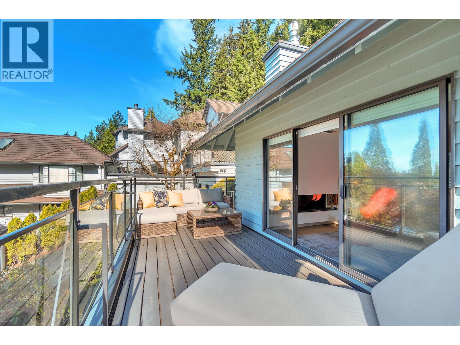 5706 Owl Court, North Vancouver, British Columbia  V7R 4V6 - Photo 7 - R3132783