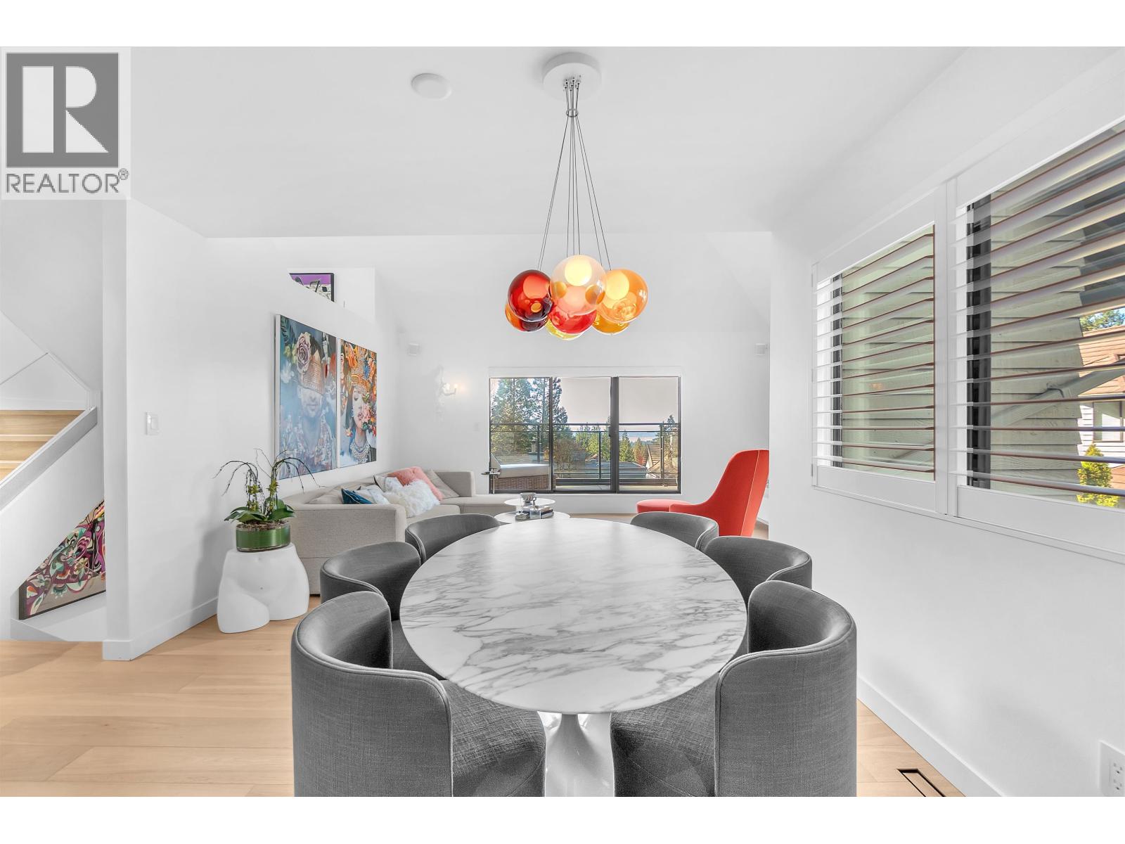 5706 Owl Court, North Vancouver, British Columbia  V7R 4V6 - Photo 9 - R3132783