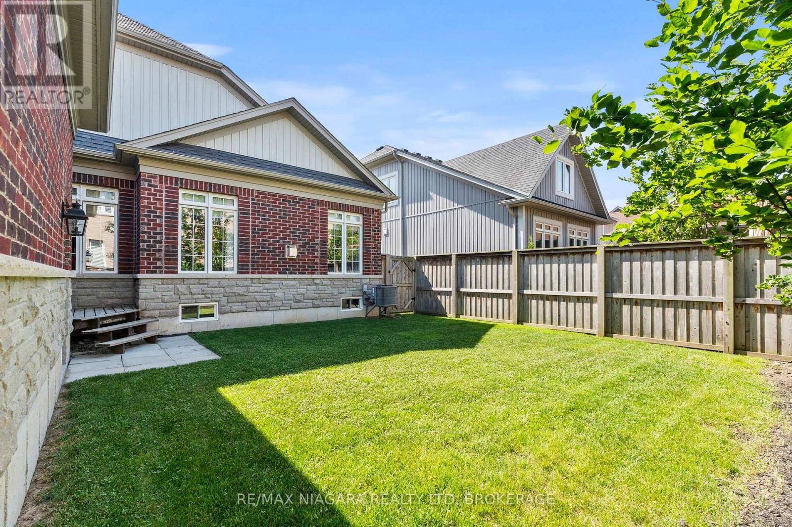 110 John Street W, Niagara-On-The-Lake, Ontario  L0S 1J0 - Photo 41 - X13250220