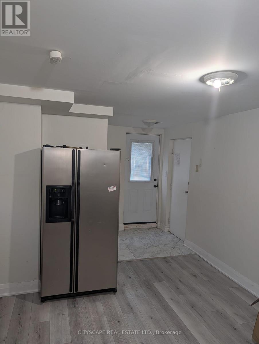 6393 Chaumont Crescent, Mississauga, Ontario  L5N 2M7 - Photo 8 - W13250904