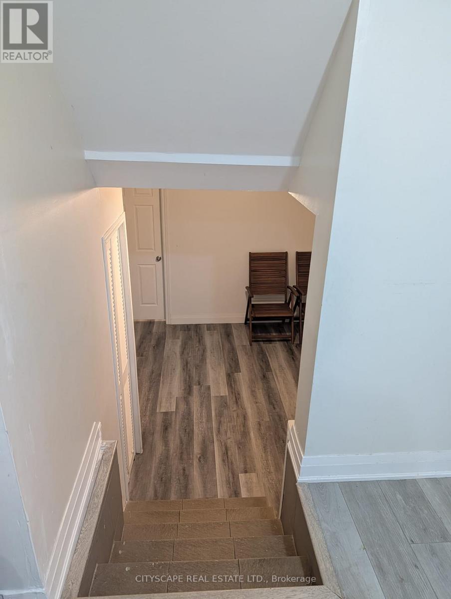6393 Chaumont Crescent, Mississauga, Ontario  L5N 2M7 - Photo 9 - W13250904