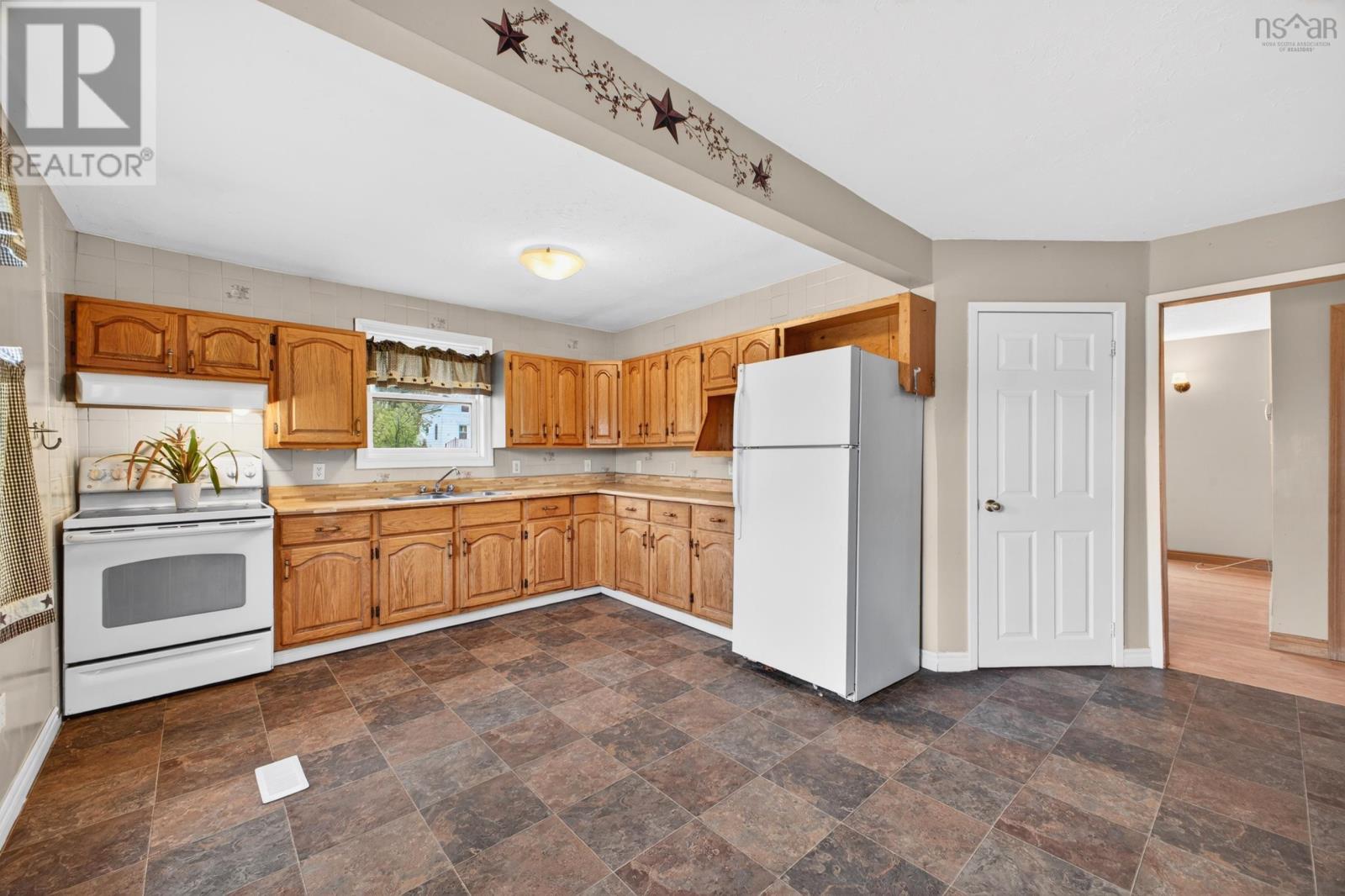 410 Auburn Avenue, Stellarton, Nova Scotia  B0K 2A0 - Photo 13 - 202613464