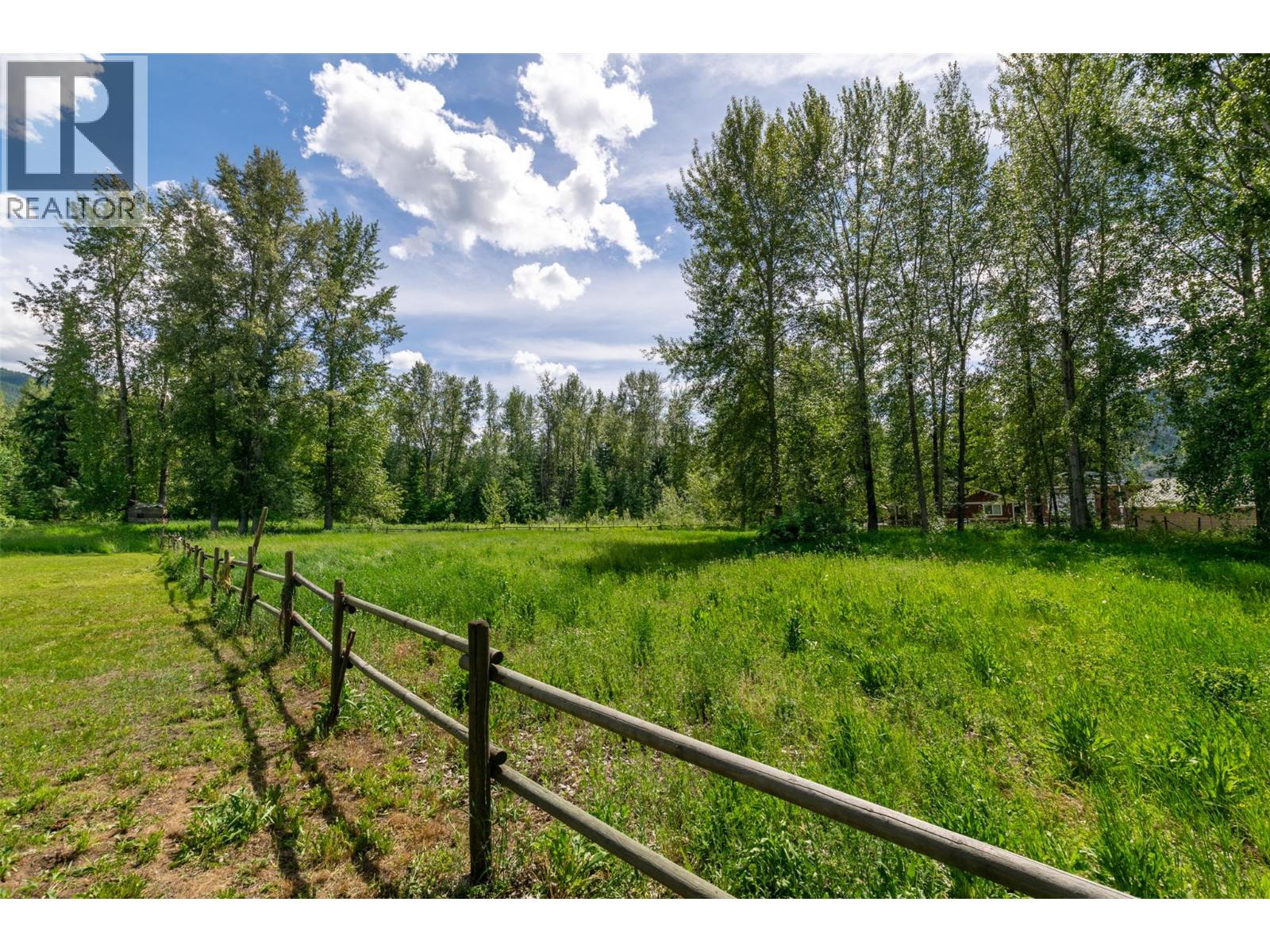 34 West Poirier Road, Mara, British Columbia  V0E 2K0 - Photo 43 - 10390122