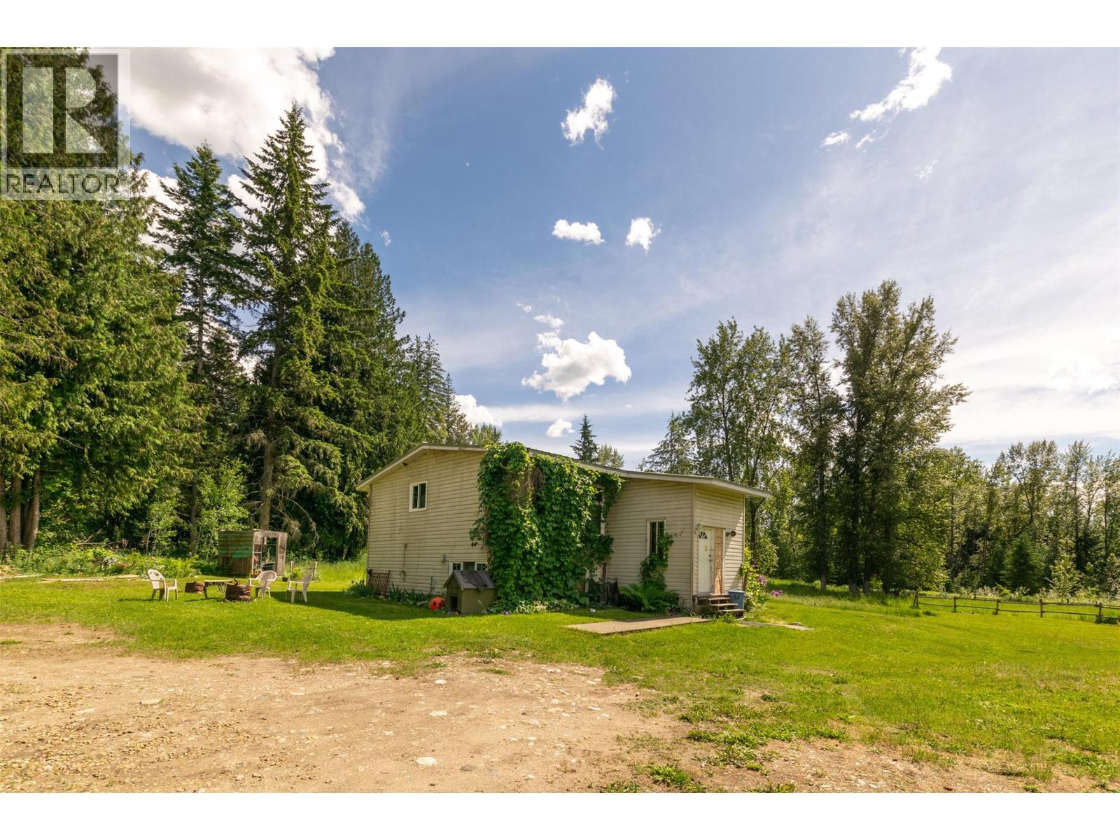34 West Poirier Road, Mara, British Columbia  V0E 2K0 - Photo 25 - 10390122
