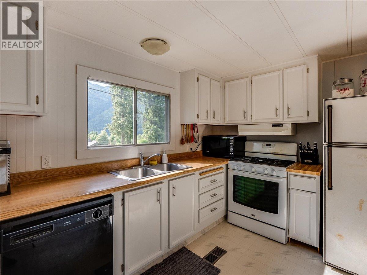 2875 Lower Six Mile Road, Nelson, British Columbia V1L 6L7 - Photo 17 - 10390151