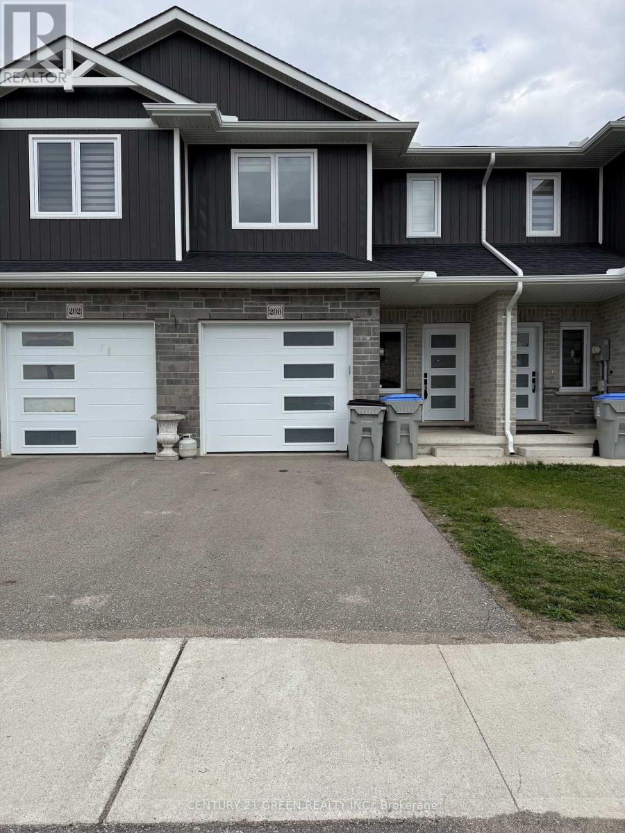 200 HOOPER STREET, St. Marys, Ontario