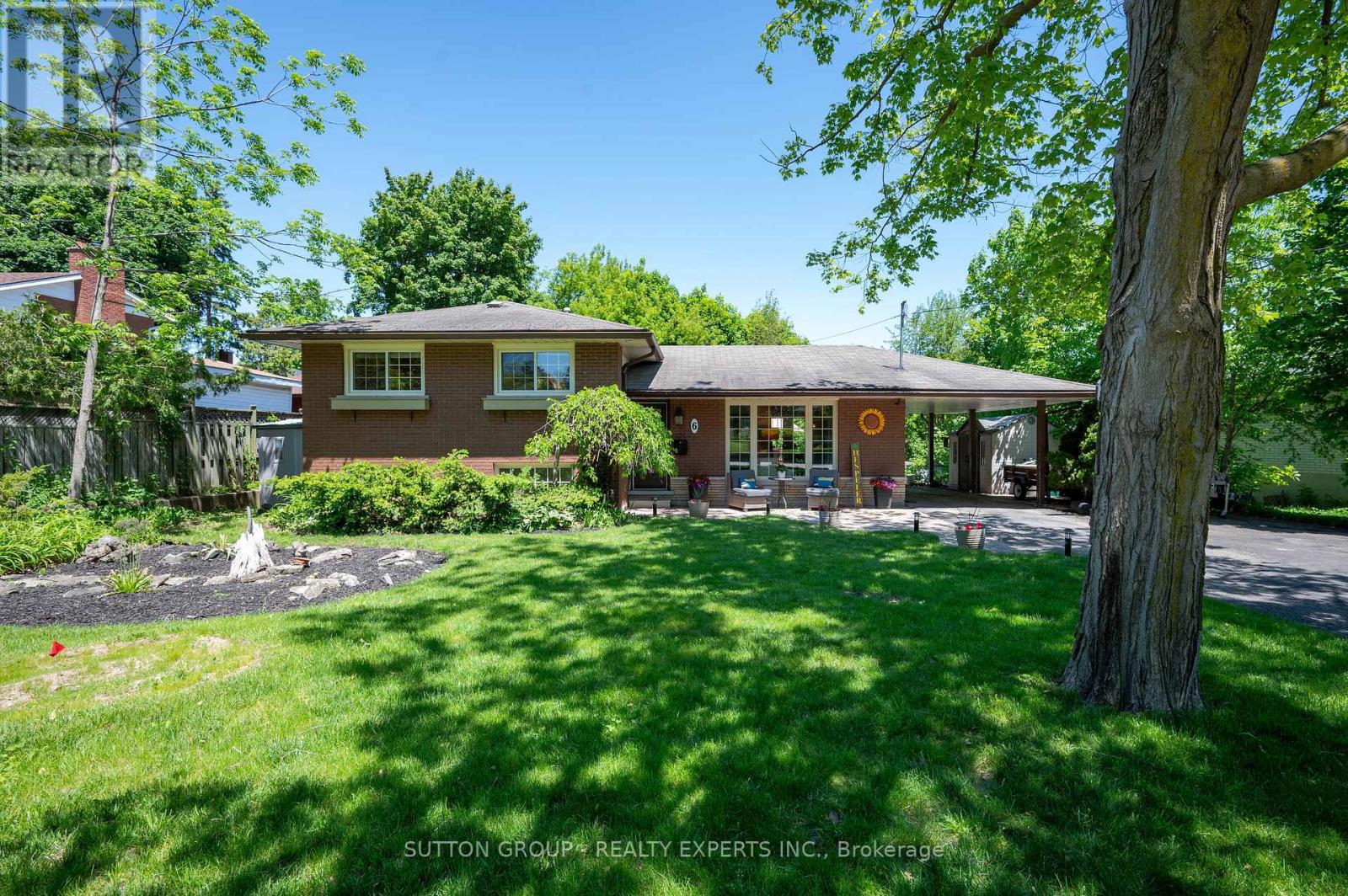 6 GERRARD AVENUE, Cambridge, Ontario