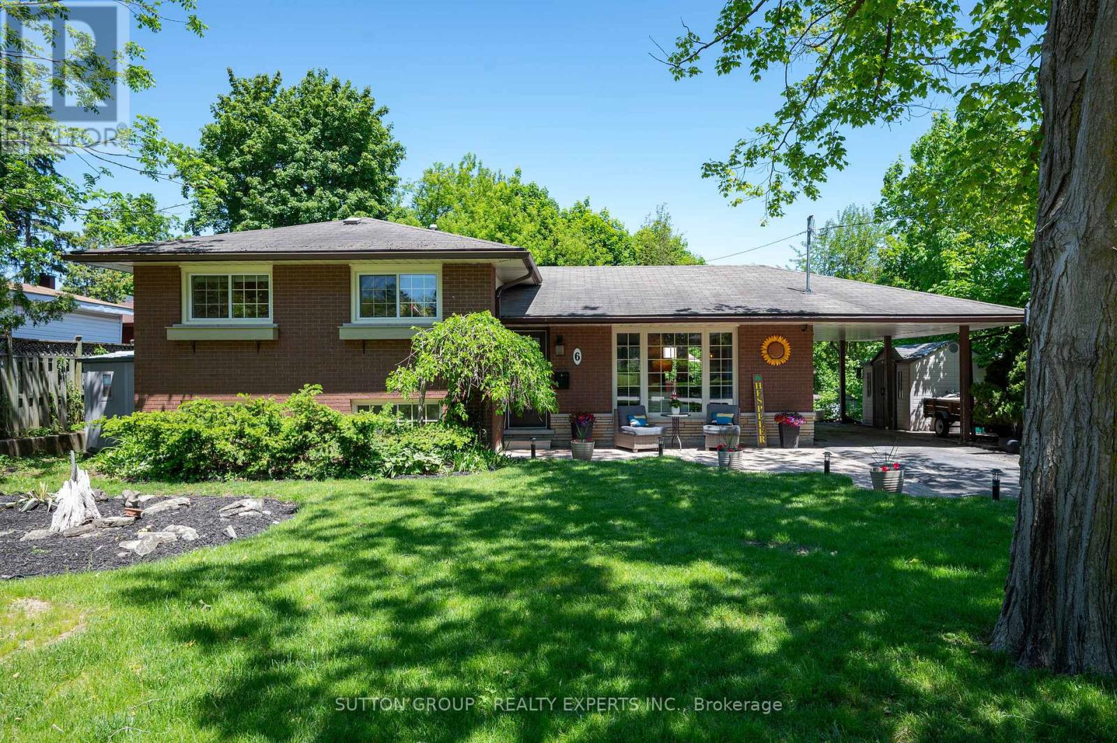 6 Gerrard Avenue, Cambridge, Ontario  N3C 2R6 - Photo 2 - X13250750