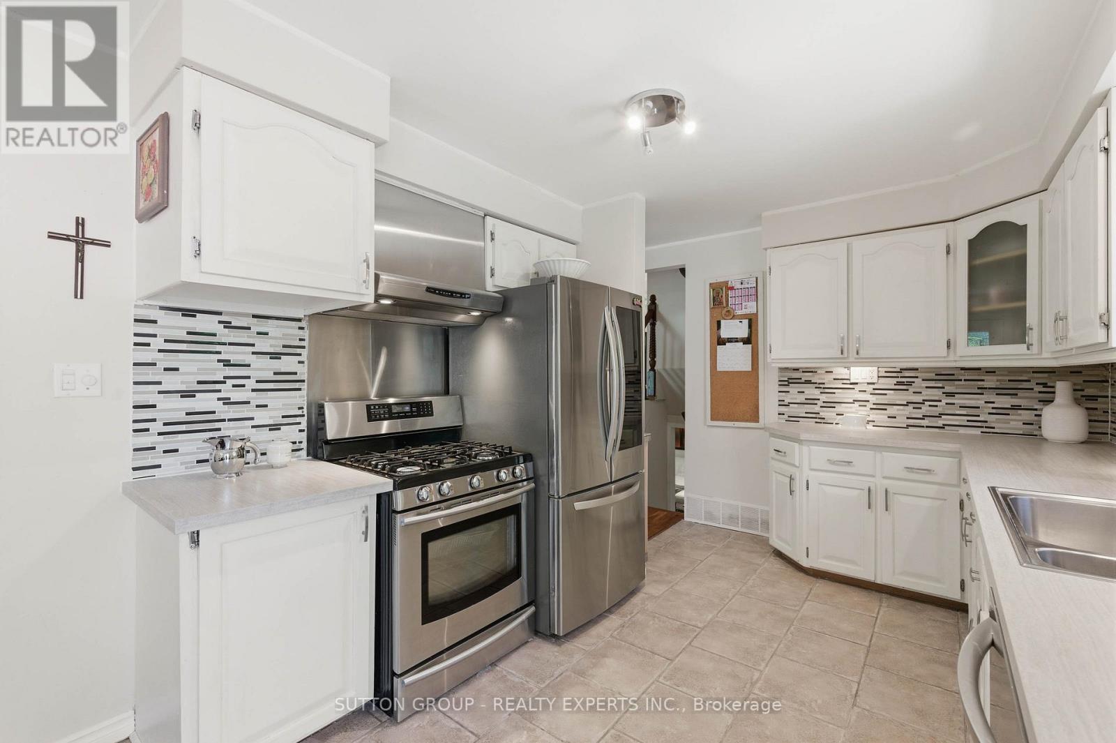 6 Gerrard Avenue, Cambridge, Ontario  N3C 2R6 - Photo 7 - X13250750