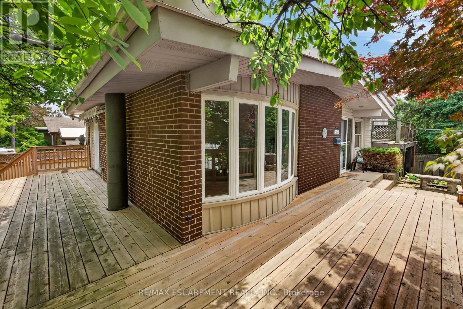 217 West 15th Street, Hamilton, Ontario  L9C 4B4 - Photo 5 - X13251090