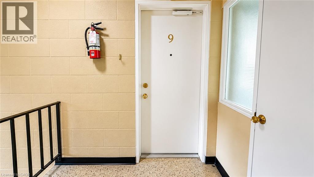 80 Kinzie Avenue Unit# 9, Kitchener, Ontario  N2A 2J5 - Photo 4 - 40837017
