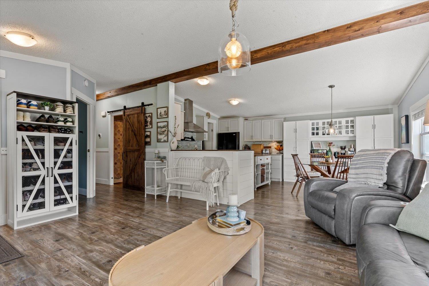 41933 Kirk Avenue, Yarrow, Yarrow, British Columbia  V2R 5E8 - Photo 3 - R3132736