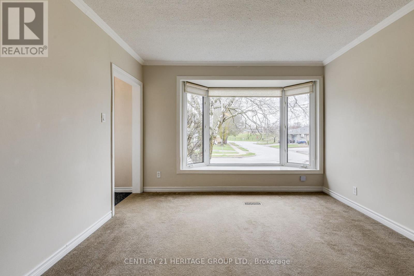 69 Lindsay Avenue, Newmarket, Ontario  L3Y 4N7 - Photo 11 - N13248160