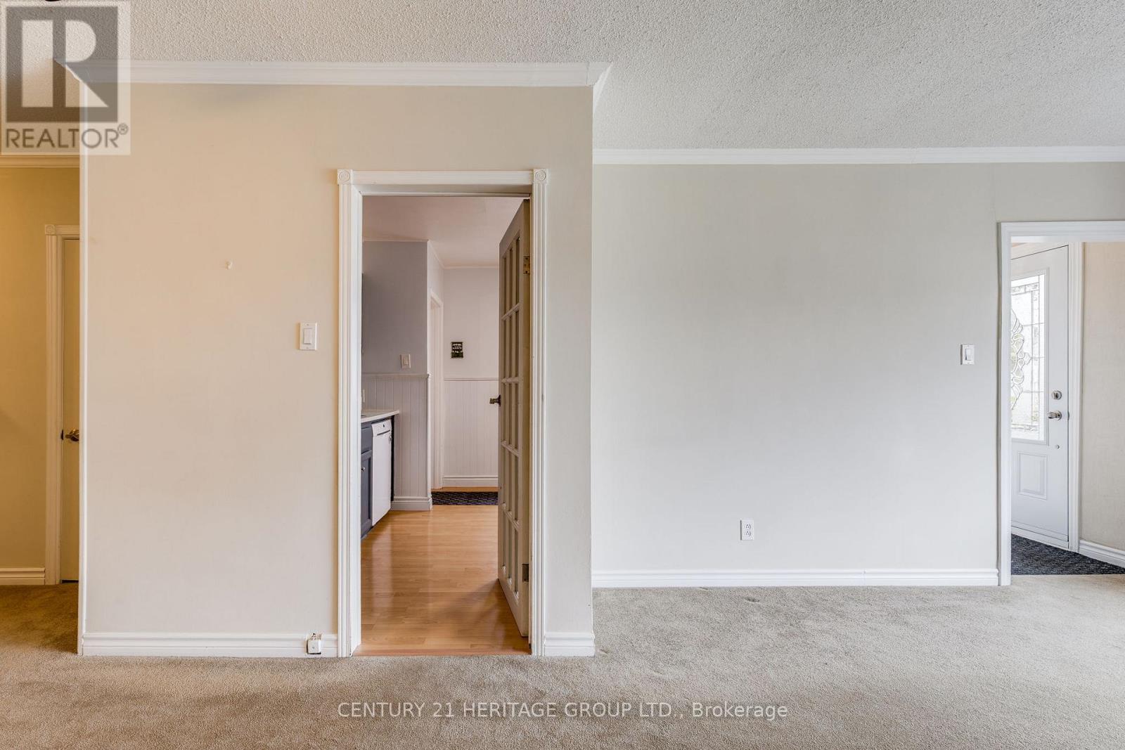 69 Lindsay Avenue, Newmarket, Ontario  L3Y 4N7 - Photo 8 - N13248160