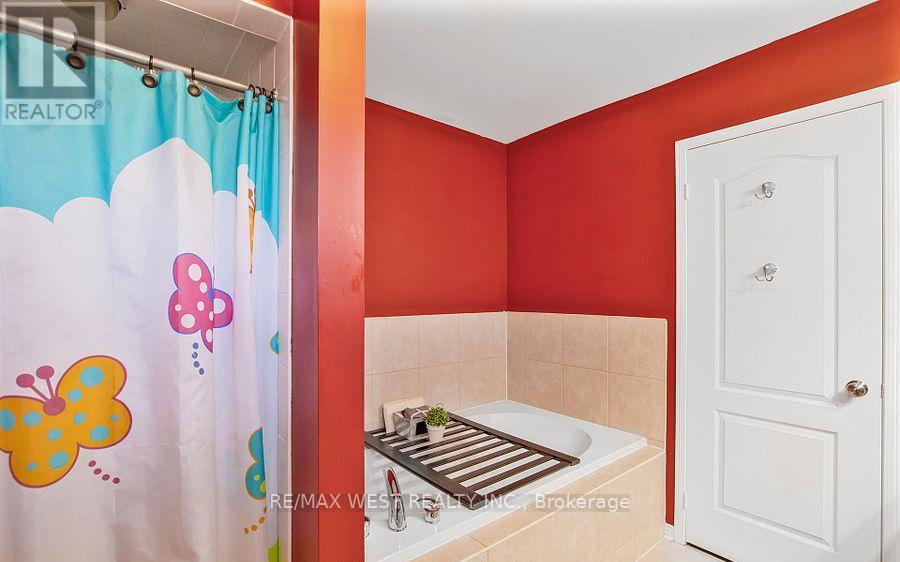 56 Lockheed Crescent, Brampton, Ontario  L7A 3G4 - Photo 21 - W13251520