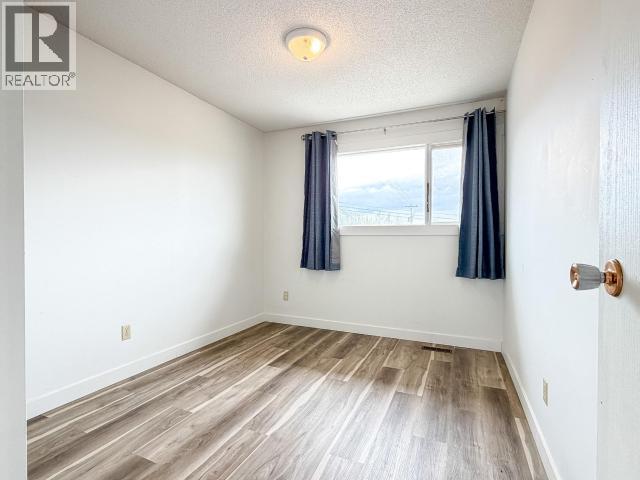 18-20 Harper Street, Faro, Yukon  Y0B 1K0 - Photo 25 - 17337