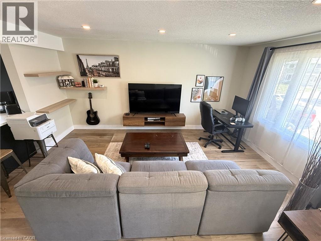 75 Lillian Drive Unit# B, Waterloo, Ontario  N2J 4J8 - Photo 3 - 40837275