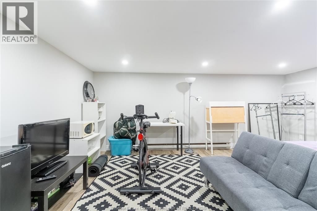 8611 Darlington, Windsor, Ontario  N8S 4M5 - Photo 23 - 26013330