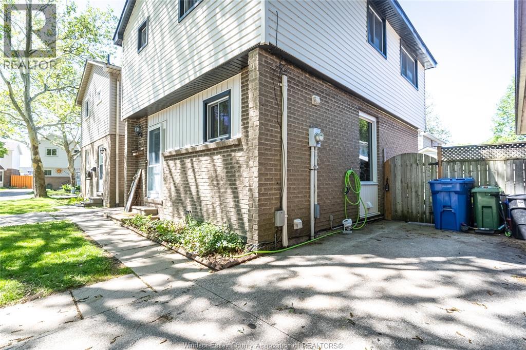 8611 Darlington, Windsor, Ontario  N8S 4M5 - Photo 31 - 26013330