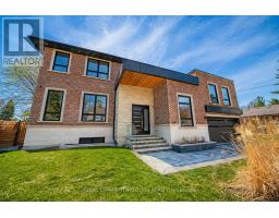 45 SEATON DRIVE, Aurora, Ontario
